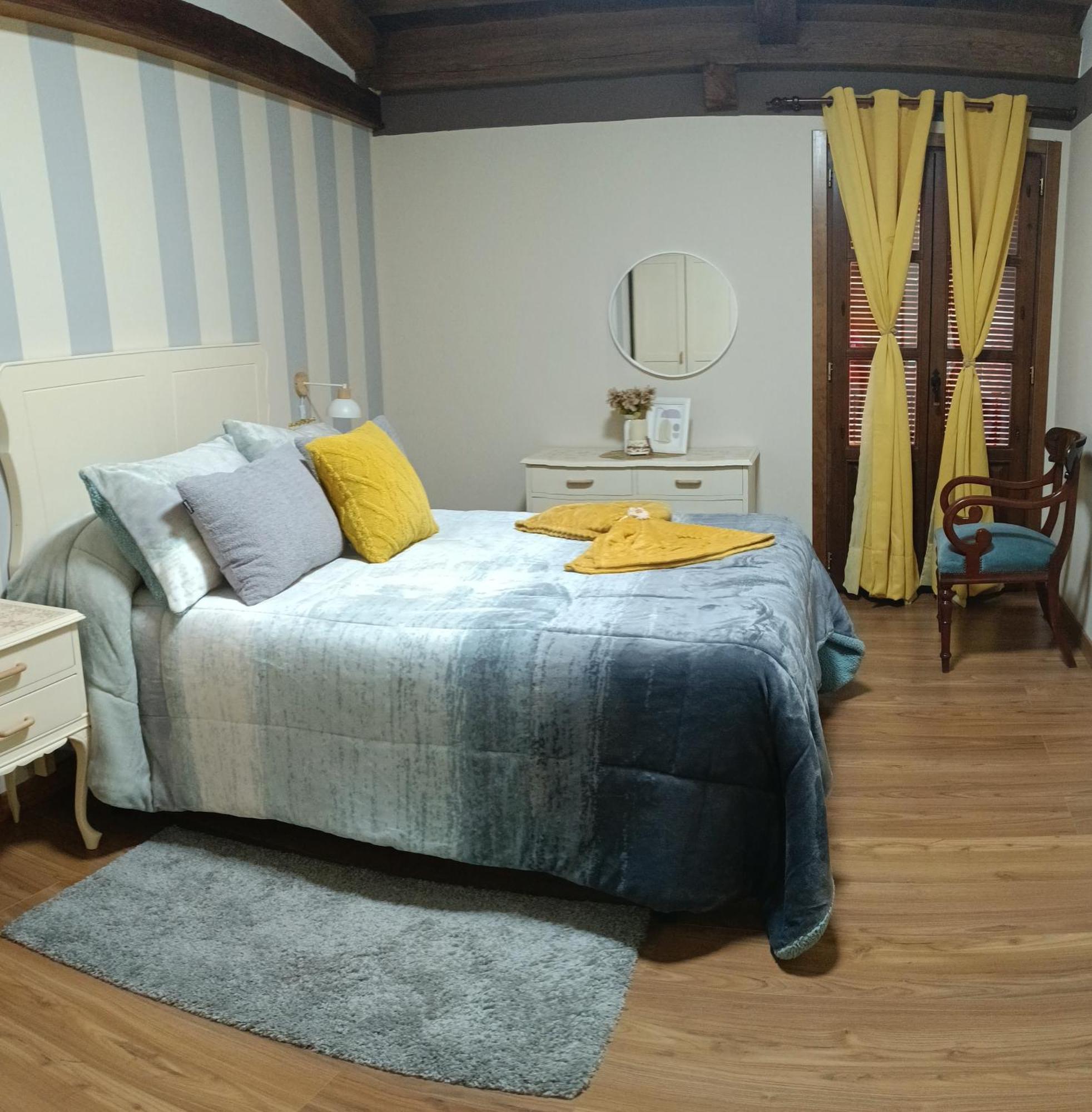 Mikaela Segunda-Planta Sin Ascensor Apartment Ел Бурго де Осма Екстериор снимка